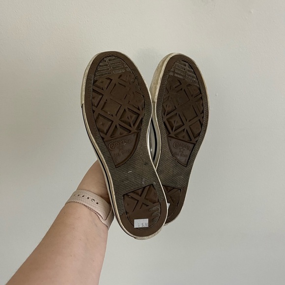 Converse Chuck Taylor Gray and White Low-Top Slip On Sneakers - Picture 3 of 7